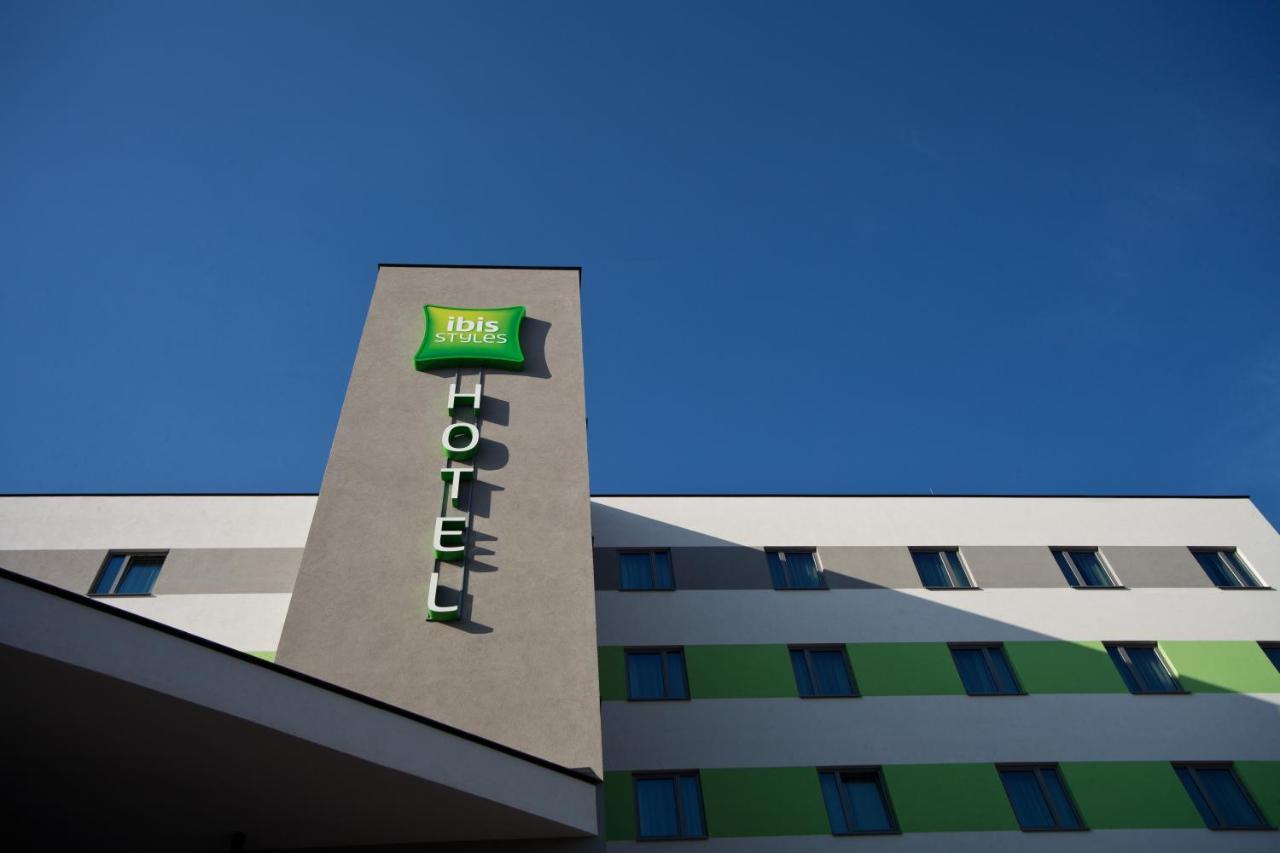 Ibis Styles Parndorf Neusiedler See Ngoại thất bức ảnh