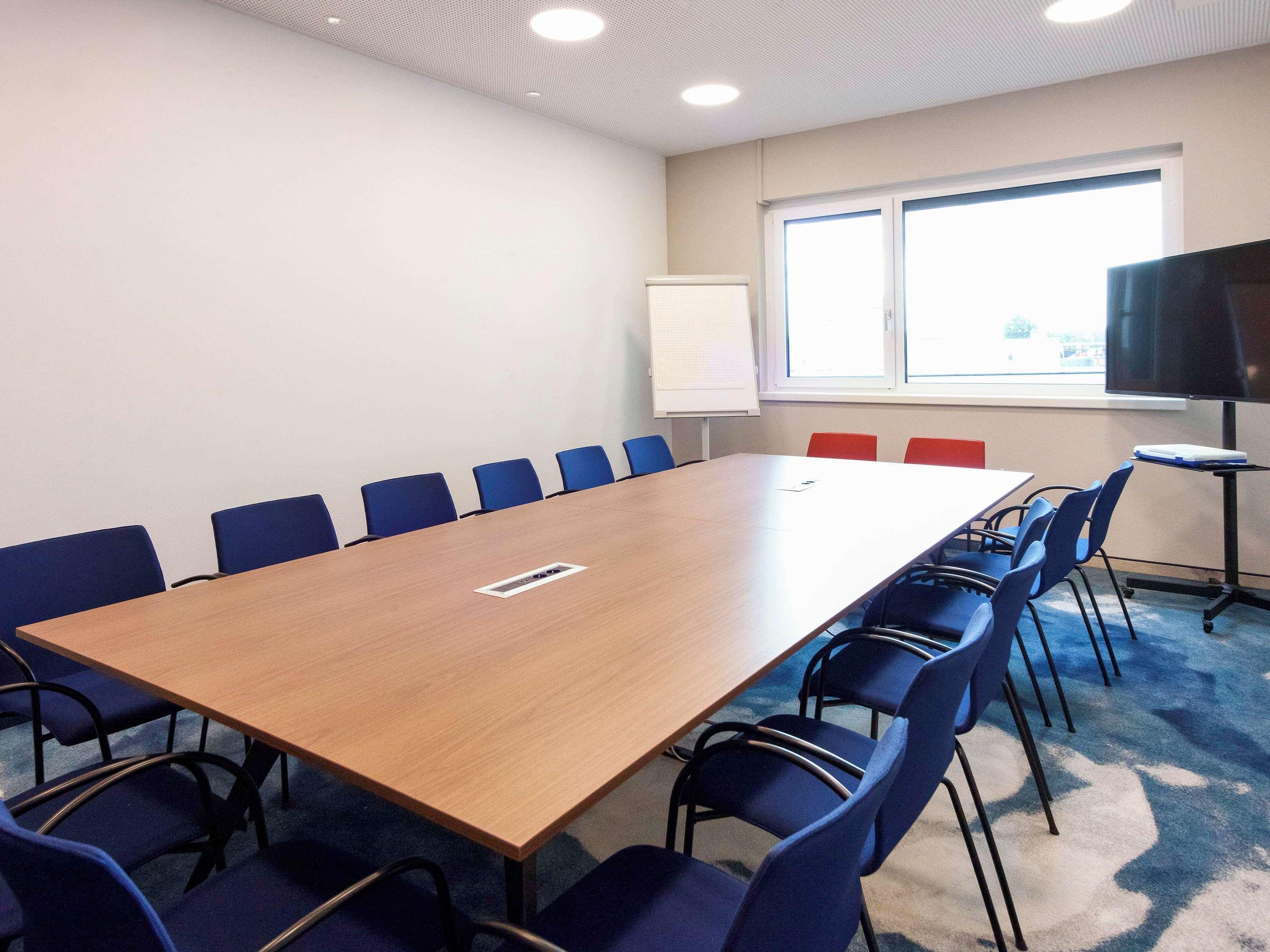 Ibis Styles Parndorf Neusiedler See Ngoại thất bức ảnh
