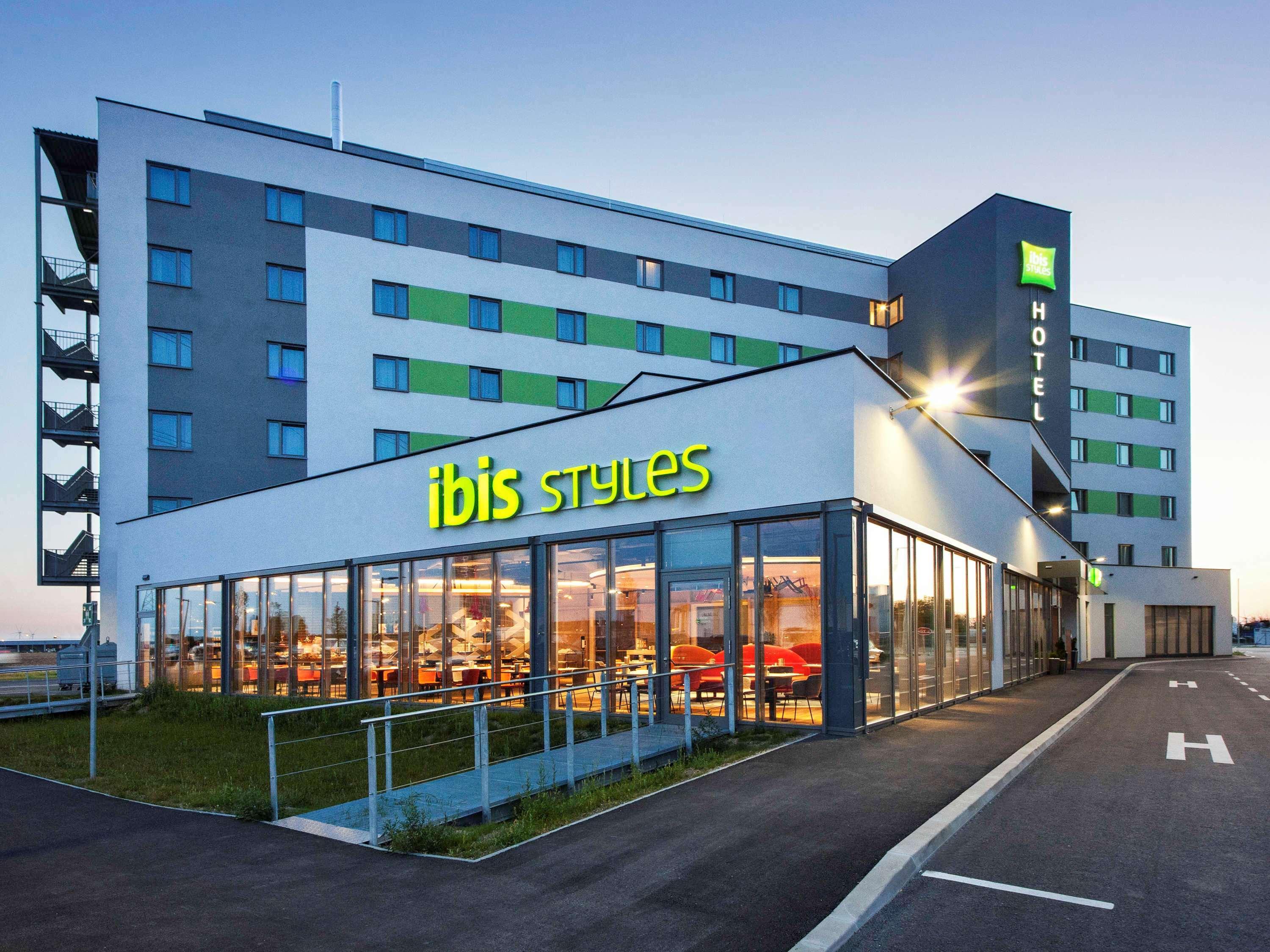 Ibis Styles Parndorf Neusiedler See Ngoại thất bức ảnh